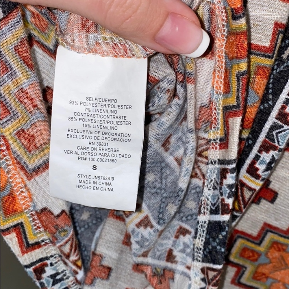 Jolt Patterned Top - Picture 6 of 6